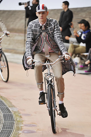 Moncler Gamme Bleu / - 2011